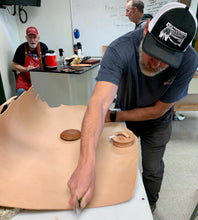 Load image into Gallery viewer, Live Oak Veg-Tan double Shoulders 8-9 oz