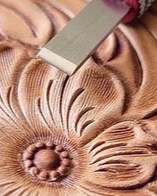 Load image into Gallery viewer, Live Oak Veg-Tan double Shoulders 3-4 oz