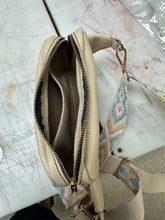 Load image into Gallery viewer, Cross Body Bag
